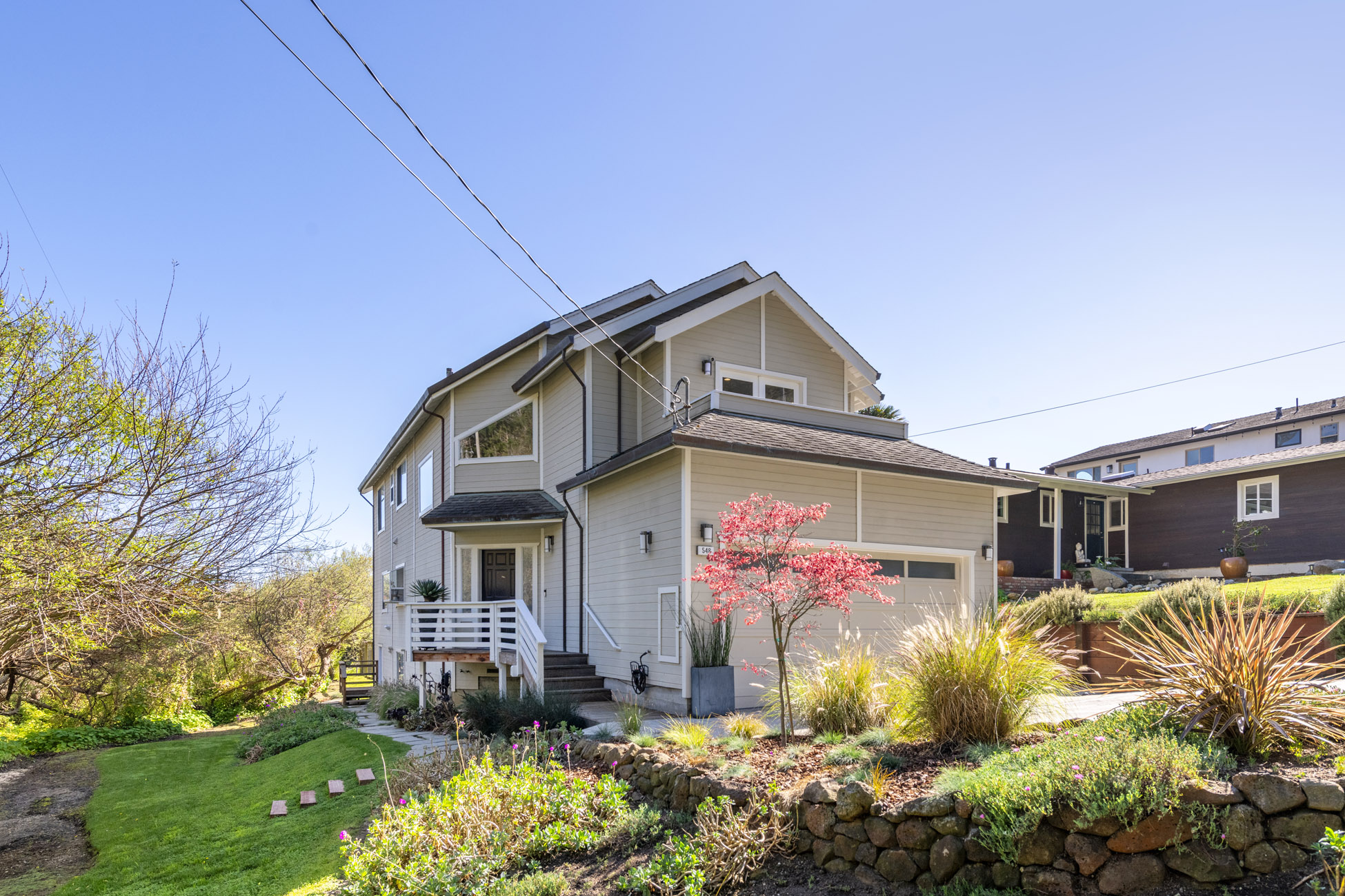 548 Hermosa Ave