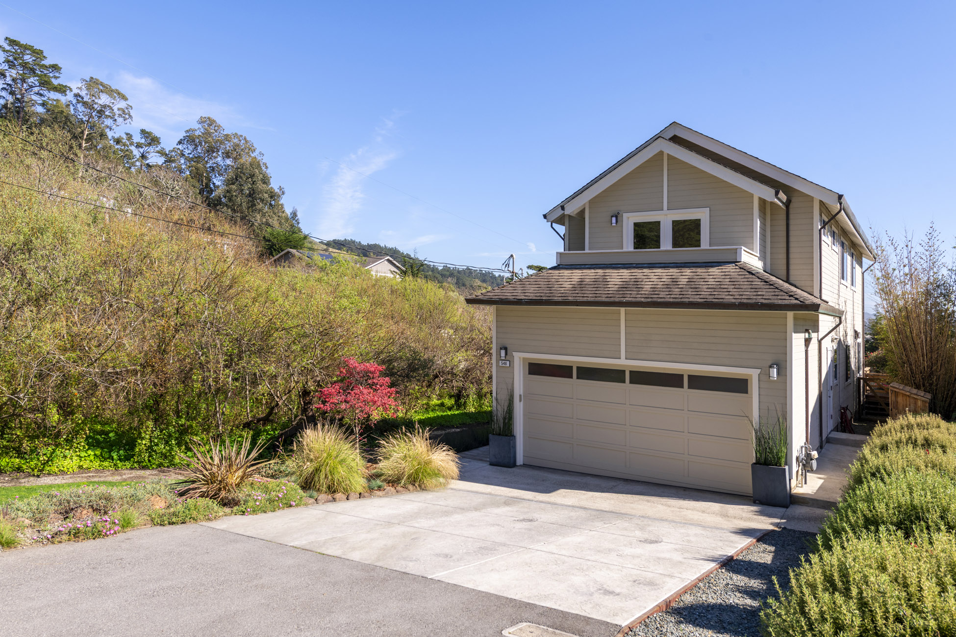 548 Hermosa Ave