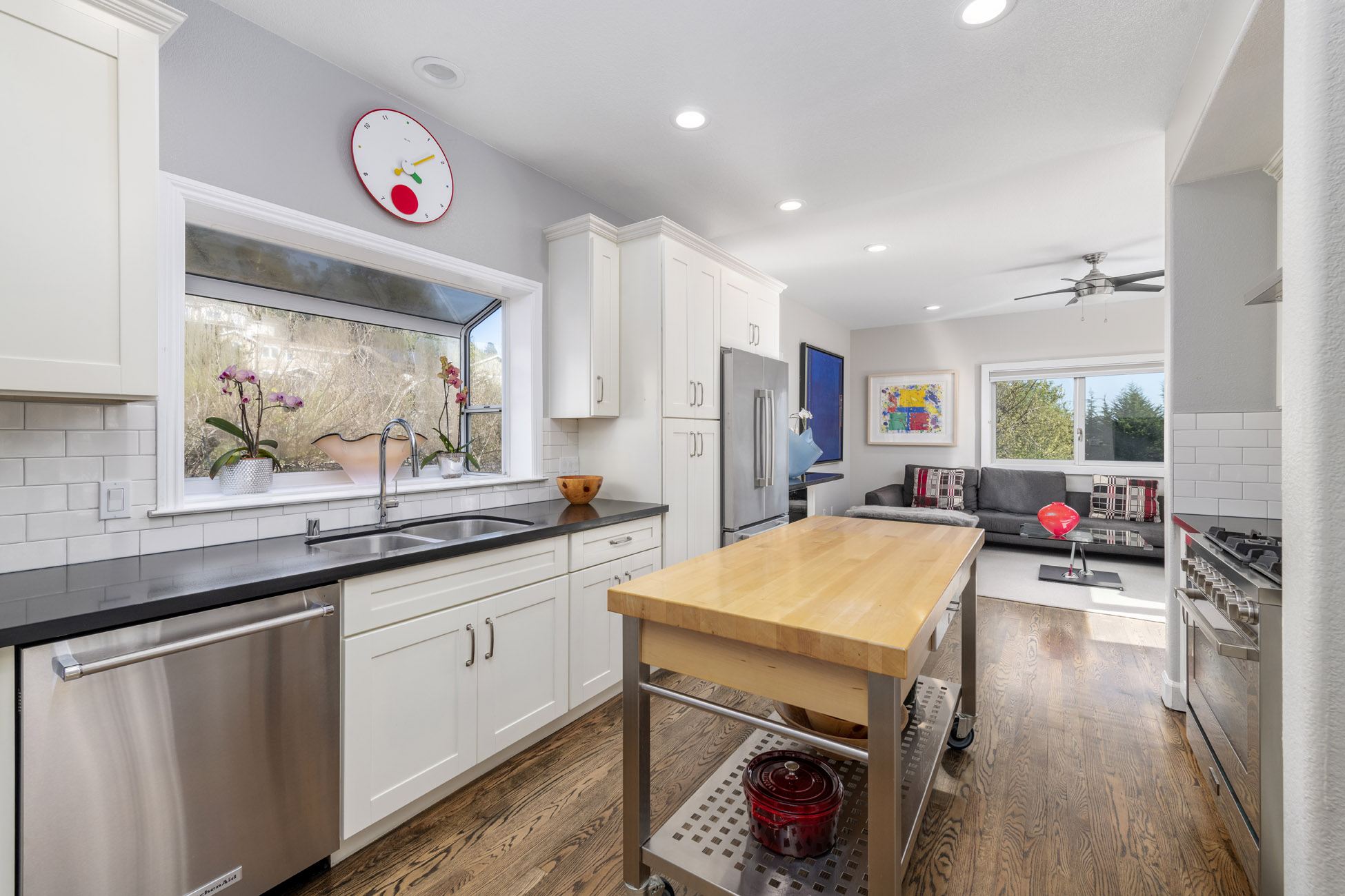 548 Hermosa Ave